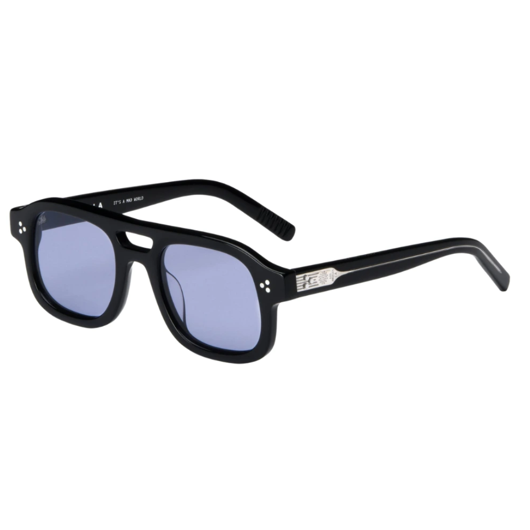 Akila Dillinger 2211 0146