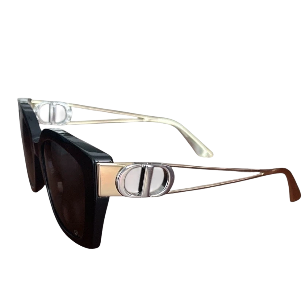 Dior	30 Montaigne s131 12A0